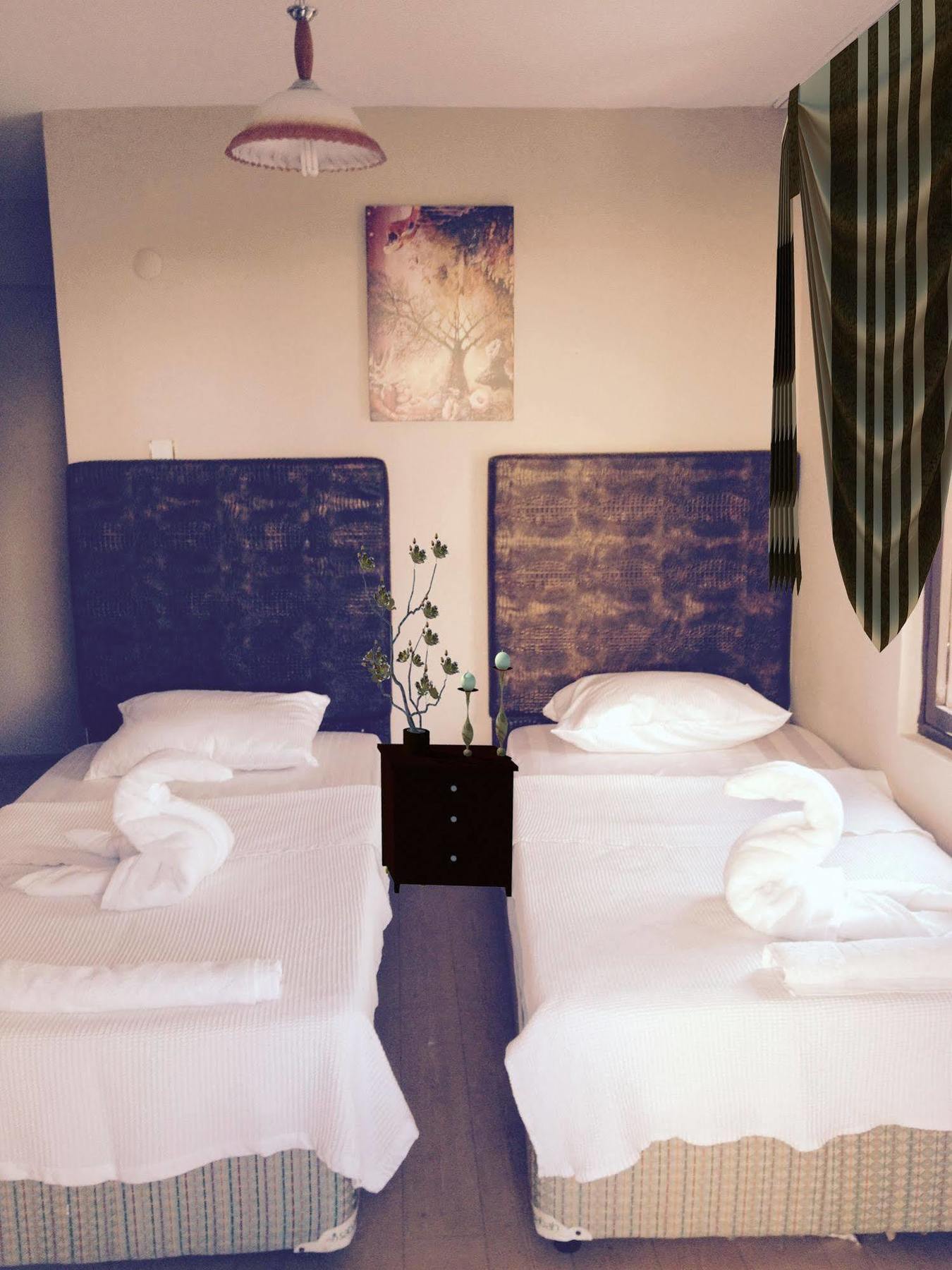 Saray Lara Otel 3*